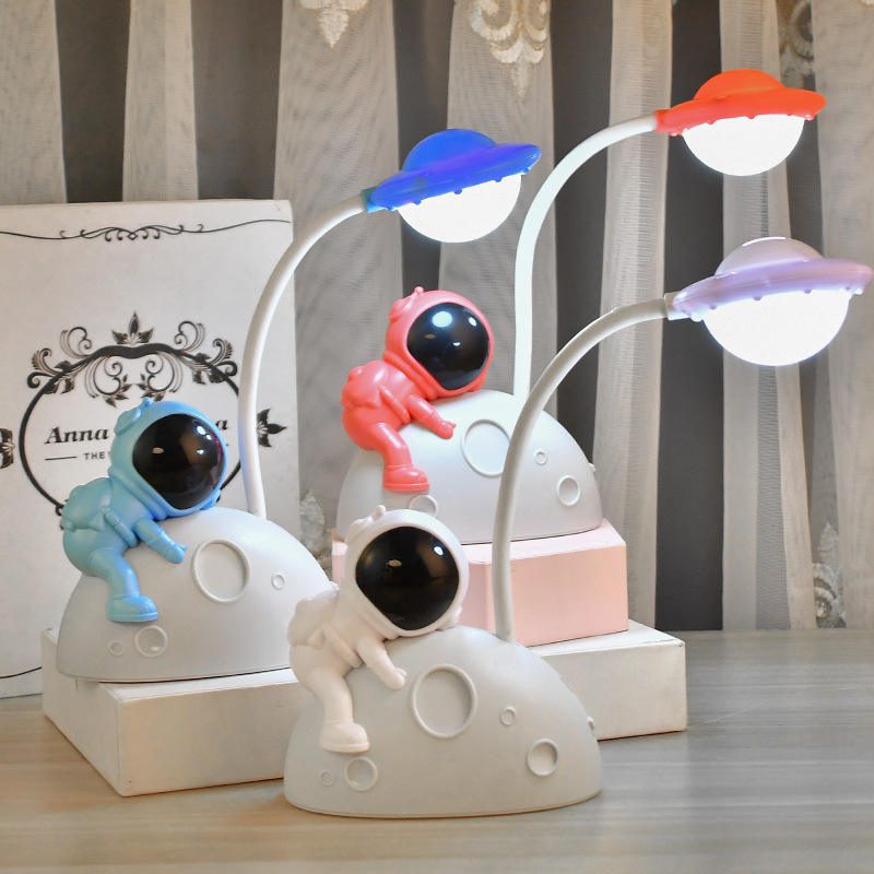 Astronaut LED Desk Lamp - 25cm Space-Themed Adjustable Table Light with USB Charging Cable (14)