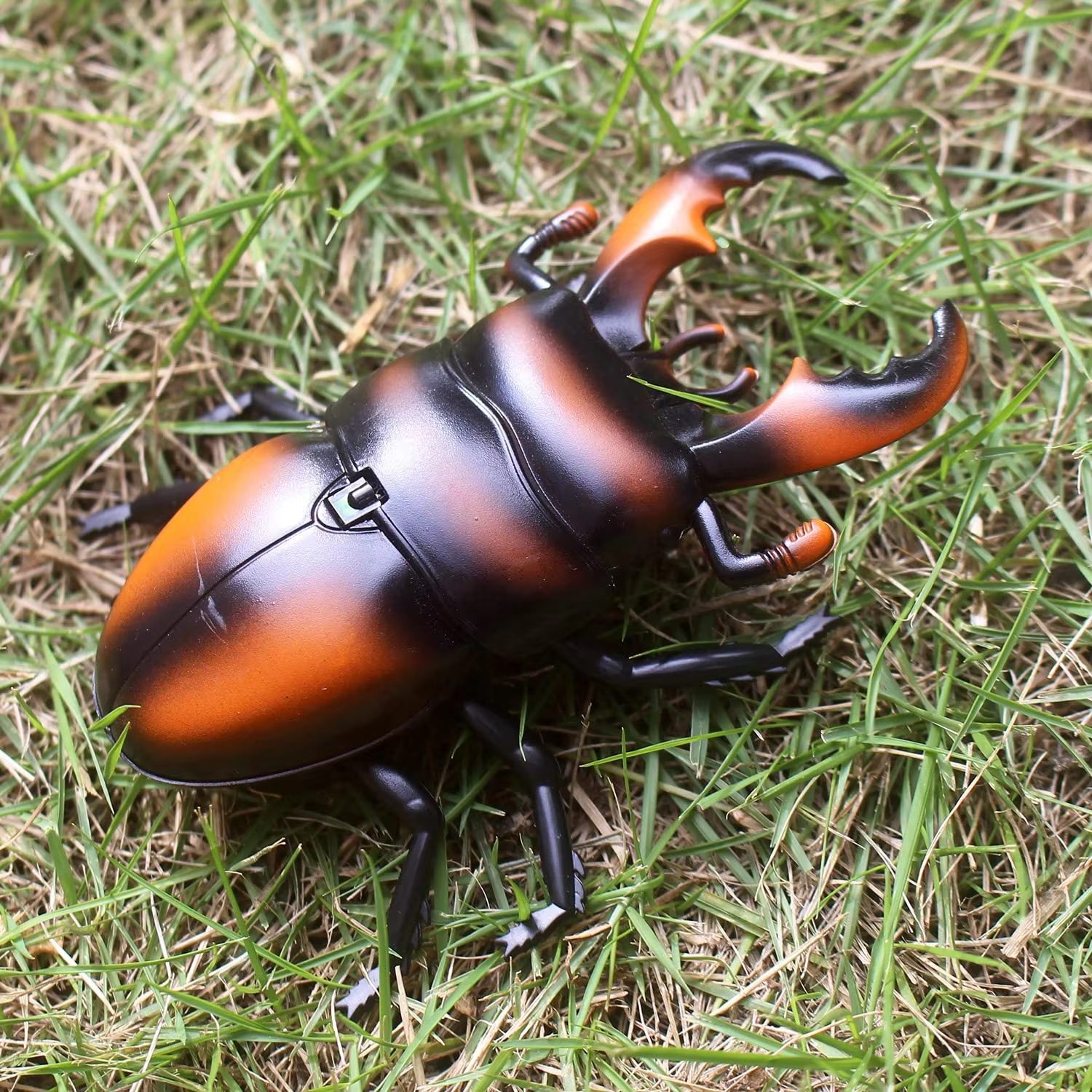 RC Beetle Toy with Realistic Movement and Lighting Effects Durable Sawtooth Tires for Indoor and Outdoor Adventures (13)